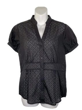 attention Black Geometric Short-Sleeve Button Down Blouse